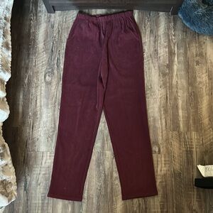 Denim&Co Women’s burgundy pants in great condition! Very soft material